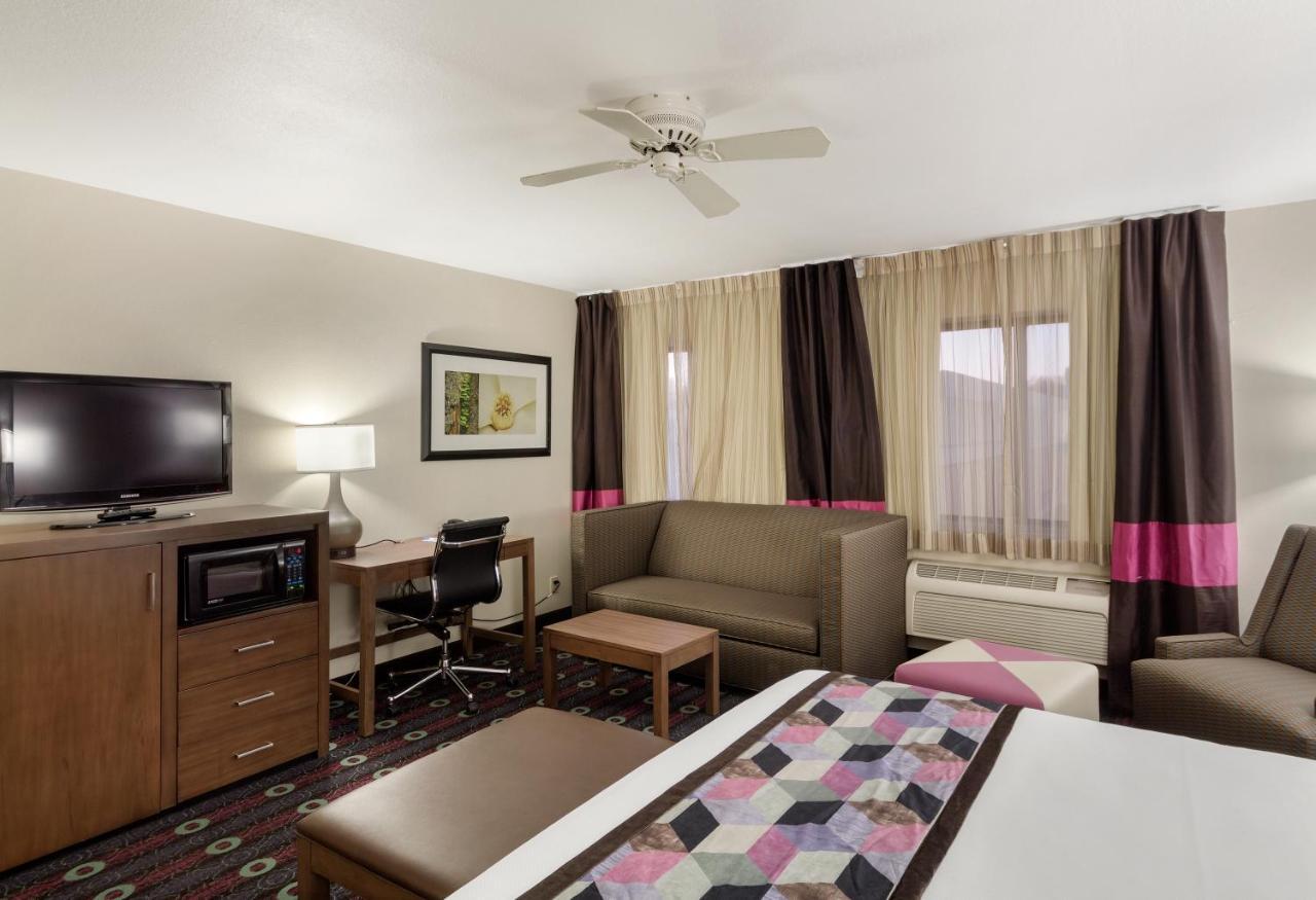 Comfort Inn Midtown Tulsa Exterior foto